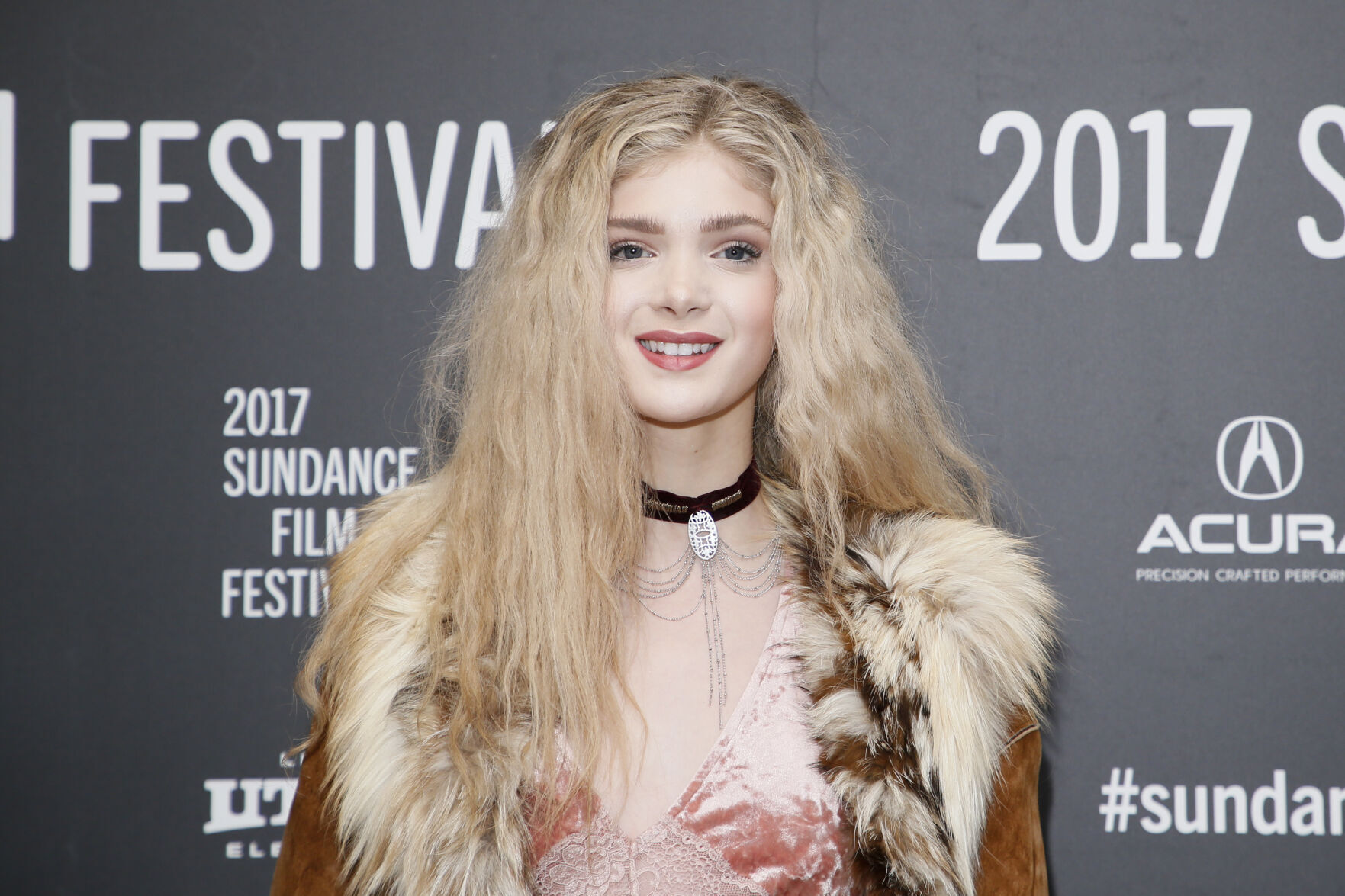 Elena Kampouris